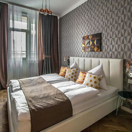 Executive Bright Apt. By Ruterra ปราก ภายนอก รูปภาพ
