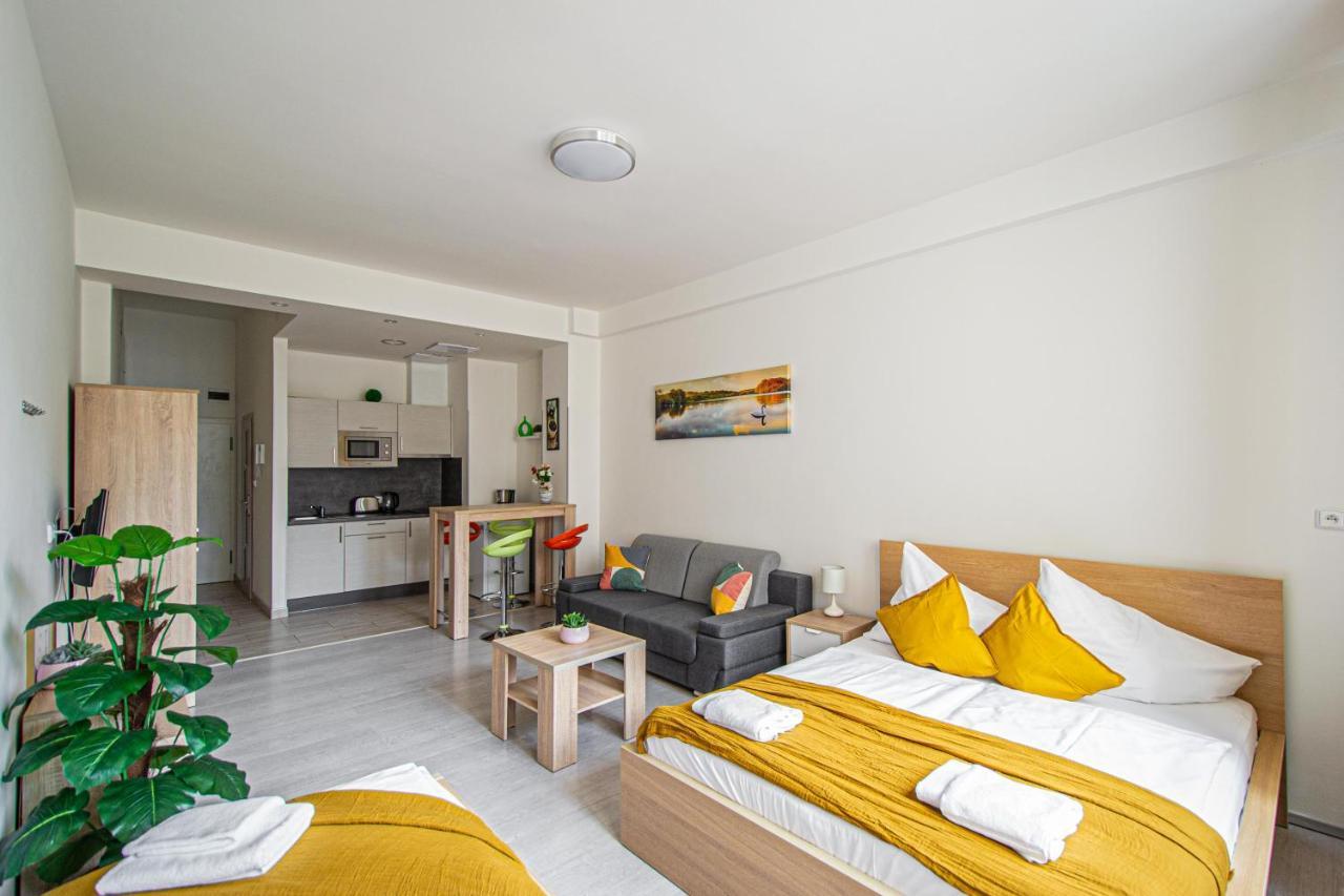 Executive Bright Apt. By Ruterra ปราก ภายนอก รูปภาพ