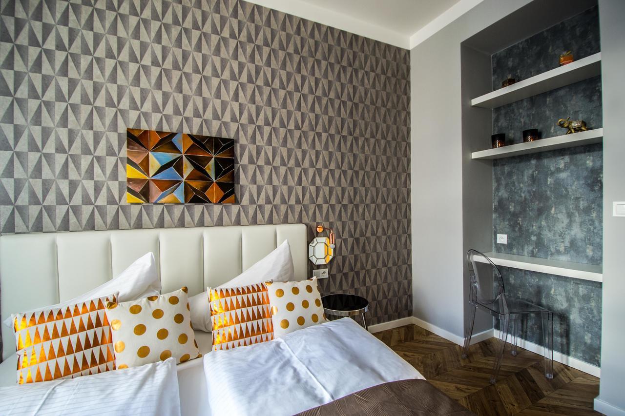 Executive Bright Apt. By Ruterra ปราก ภายนอก รูปภาพ