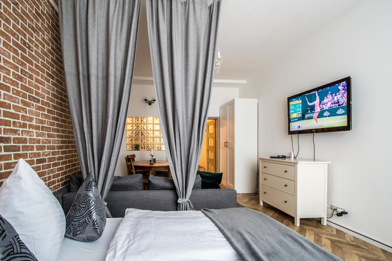 Executive Bright Apt. By Ruterra ปราก ภายนอก รูปภาพ