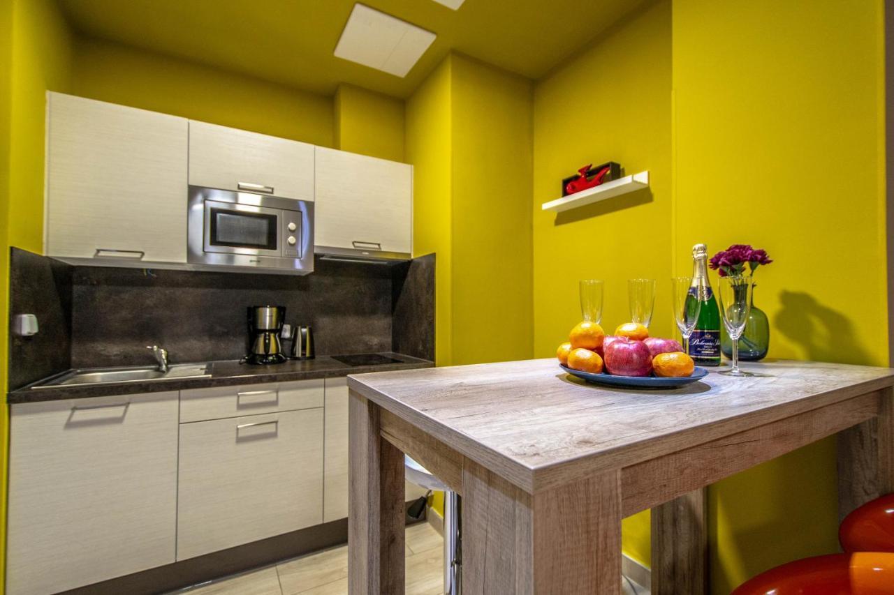 Executive Bright Apt. By Ruterra ปราก ภายนอก รูปภาพ