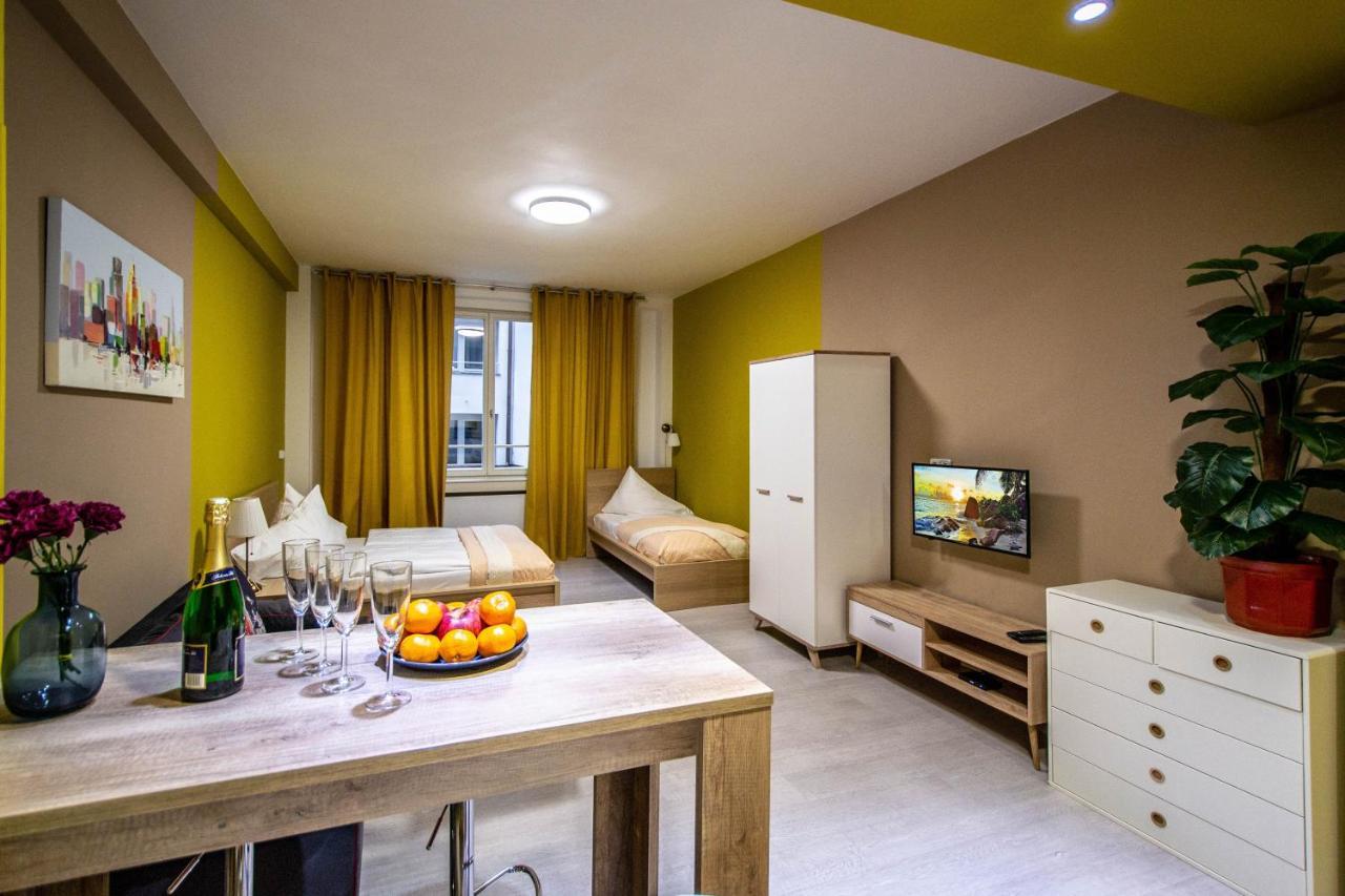 Executive Bright Apt. By Ruterra ปราก ภายนอก รูปภาพ