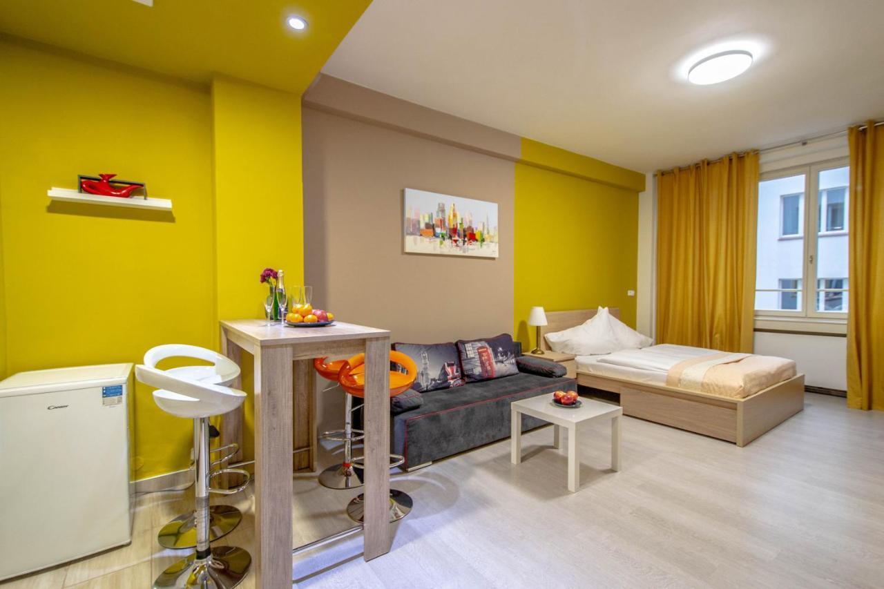 Executive Bright Apt. By Ruterra ปราก ภายนอก รูปภาพ